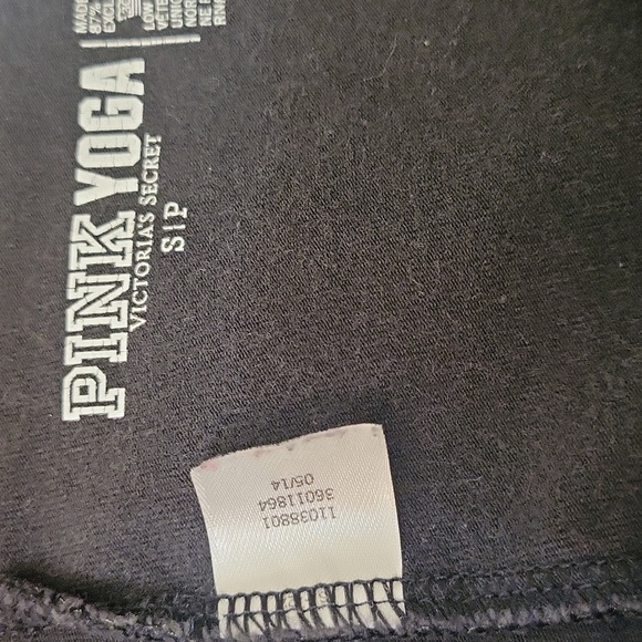 Pink Yoga Victoria Secret Palm Tree Cropped Leggings - Picture 3 of 3